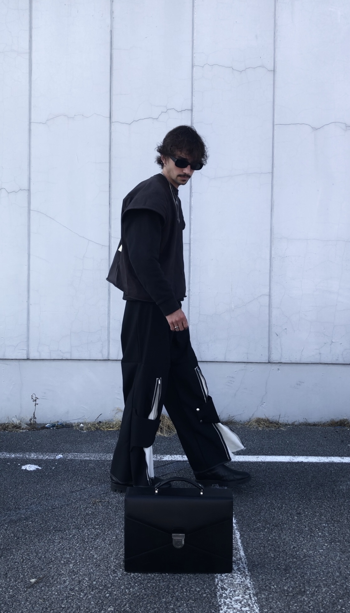 Look 03 — Silhouette Noire, J.DOSSANTOS